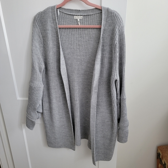 Gentle Fawn Cardigan- slight imperfections as seen in pics but otherwise lovely - Picture 1 of 6